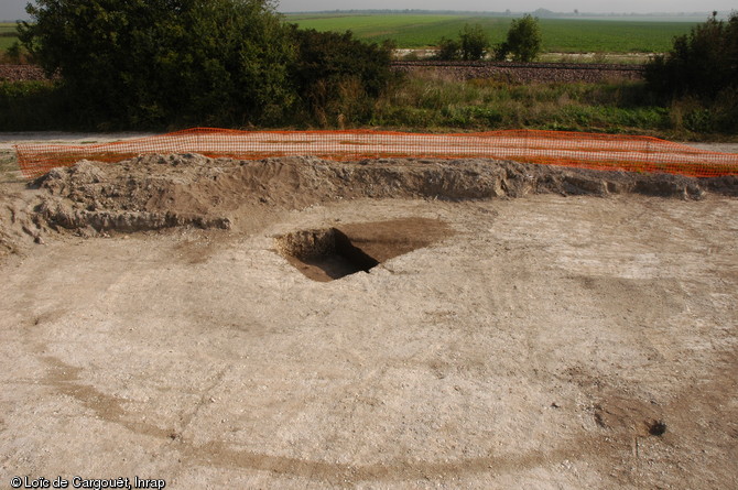 Une tombe à char au centre d'un enclos funéraire gaulois, fin du Ve siècle avant notre ère, Livry-Louvercy (Marne), 2006.