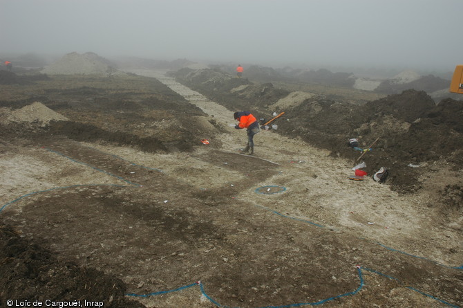 Enregistrement des données des structures archéologiques mises au jour dans une tranchée de diagnostic positive sur la commune d'Attray.