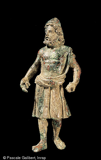 Statuette en bronze du dieu Vulcain, datée entre le IIe et le IIIe siècle de notre ère et mise au jour à l'occasion des fouilles à l'emplacement de la Cité Judiciaire de Bordeaux en 1995.