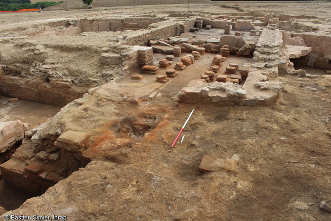 Zoom sur une partie du caldarium des thermes de Langrolay-sur-Rance (Côtes-d'Armor), 2016.