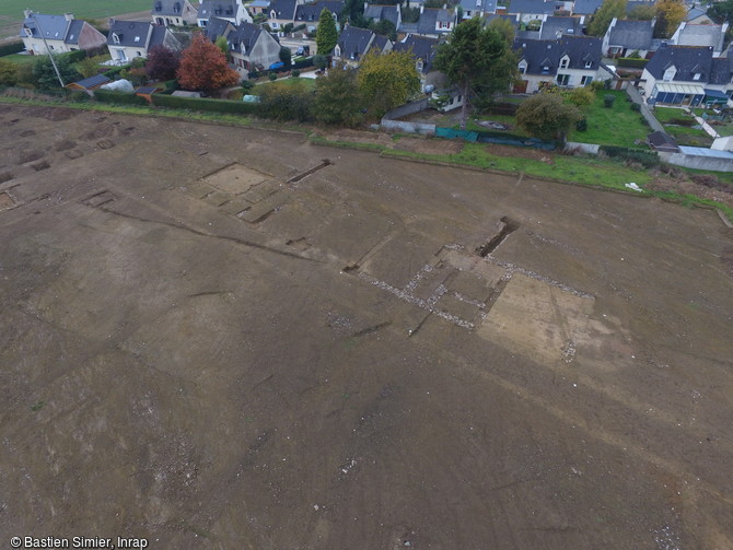 Zoom sur l'aile ouest (aile principale) de la villa de  Langrolay-sur-Rance (Côtes-d'Armor), 2016. 