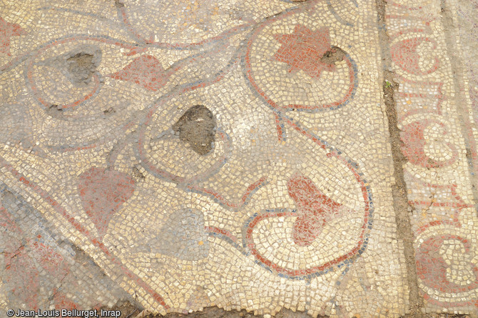 Détail d'une mosaïque polychrome de la seconde moitié du IVe siècle de notre ère, Auch (Gers), 2017.