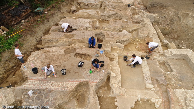 Vue d'ensemble du dernier état d'une domus en cours de fouille (seconde moitié du IVe siècle), Auch (Gers), 2017.