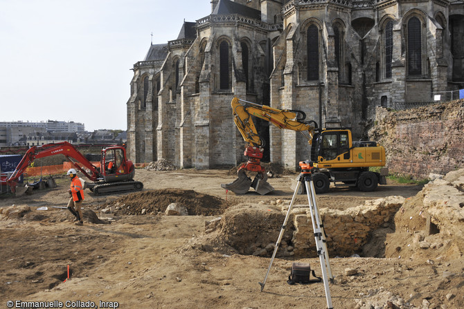 Vue générale de la fouille de la cathédrale du Mans (Sarthe)