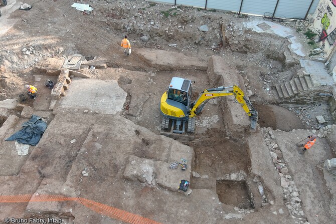 Vue aérienne d'un quartier de l'antique Nemausus mis au jour à Nîmes (Gard), en 2023.  