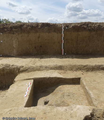 Premier carré test dans le secteur mésolithique au cours de la fouille à Thourotte (Oise).