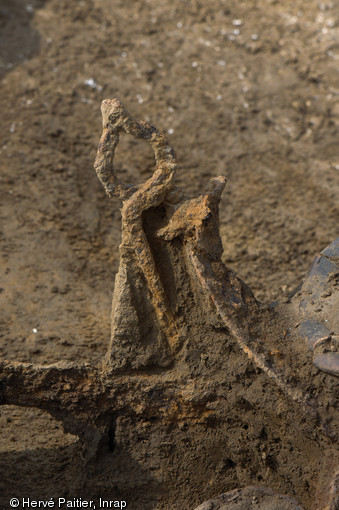 Plusieurs tombes aristocratiques de l'âge du fer (Tène) ont été fouillées en 2010 à Marquion,sur l'emplacement du futur canal Seine-Nord-Europe, contenant une grande quantité de céramiques et mobilier métallique.