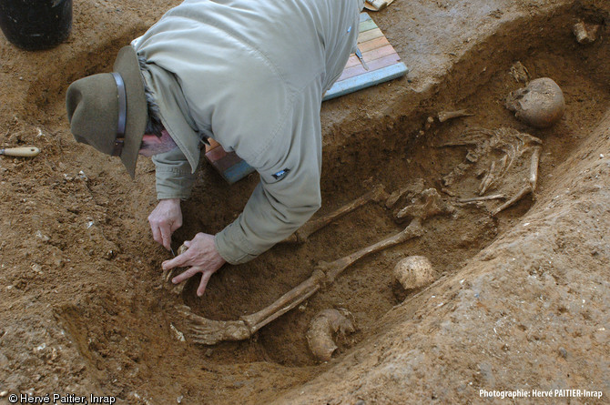 Évreux: des pratiques funéraires inconnues en Gaule romaine