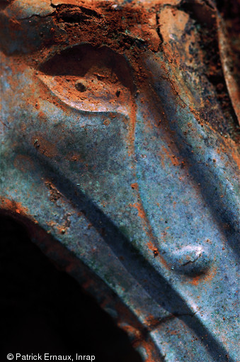 Détail du pavillon du carnyx en forme de hure de sanglier. Cette trompette de guerre gauloise a été découverte en 2004 dans une fosse rituelle sur le sîte des Arènes de Tintignac.