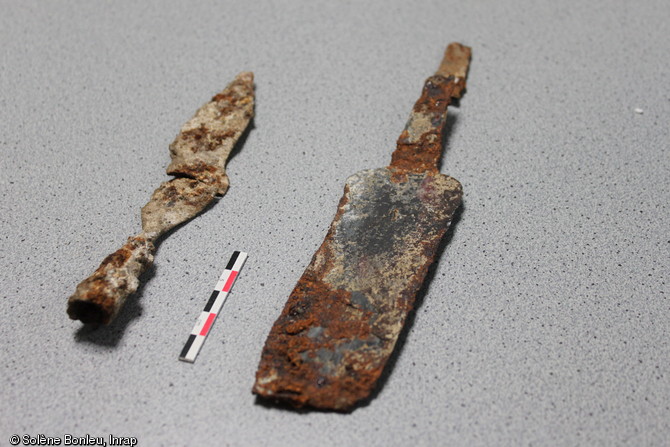 Fer de lance romain et glaive de type Mainz (Mayence), Ier s. de notre ère, Épieds-en-Beauce (Loiret), 2011.