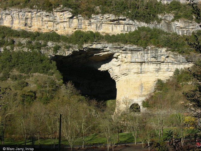 Le porche amont de la grotte-tunnel du Mas d'Azil (Ariège), 2012.