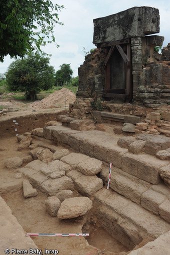 Chapelle sud du sanctuaire de Prasat Trapeang Ropou, Xe s., Angkor (Cambodge), 2004.