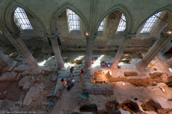 Vue générale de la nef et du bas-côté sud prise depuis le triforium, église Saint-Pierre et Saint-Paul à Gonesse (Val-d'Oise), 2013. 