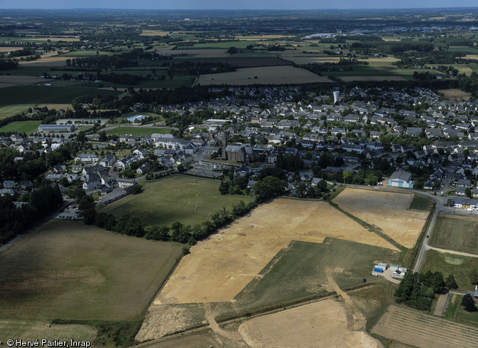 Vue d'ensemble du site archéologique de la Touche en juillet 2014.