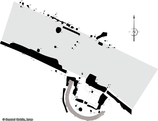 Plan de l'esplanade localisée à l'arrière du théâtre romain (Ier-IIe s. de notre ère) à Estrées-Saint-Denis (Oise), 2014.